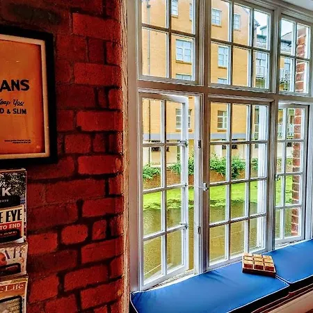 Cocoa Isabella - River Fronted With Secure Parking Apartment York