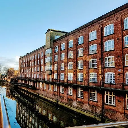 Cocoa Isabella - River Fronted With Secure Parking York