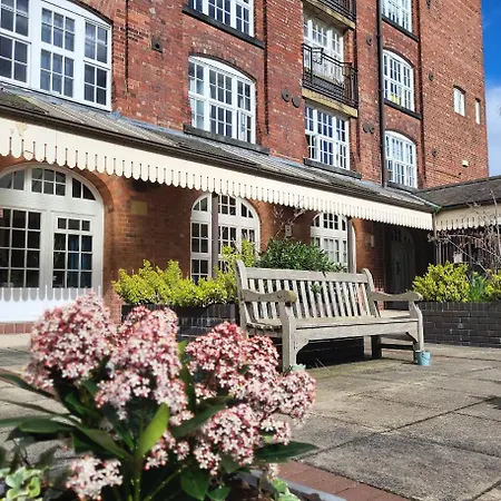 Cocoa Isabella - River Fronted With Secure Parking Daire