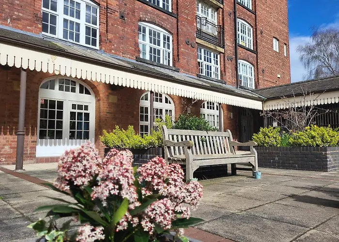 Cocoa Isabella - River Fronted With Secure Parking Lägenhet