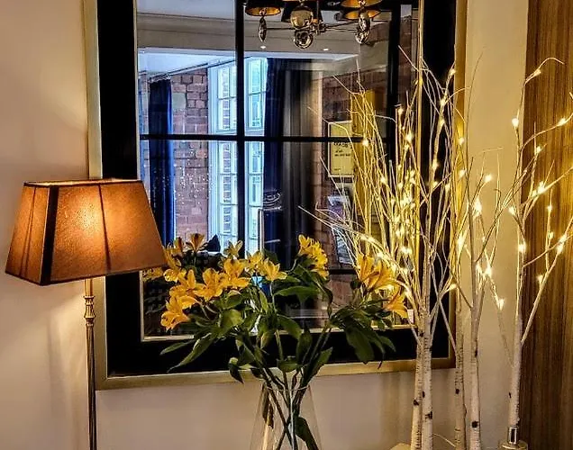 Cocoa Isabella - River Fronted With Secure Parking York