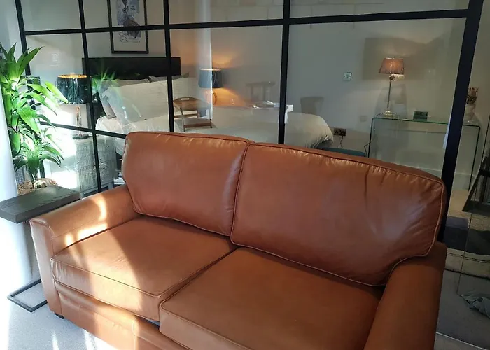 Cocoa Isabella - River Fronted With Secure Parking Apartament *