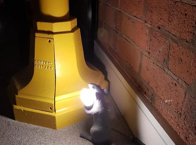 Cocoa Isabella - River Fronted With Secure Parking *