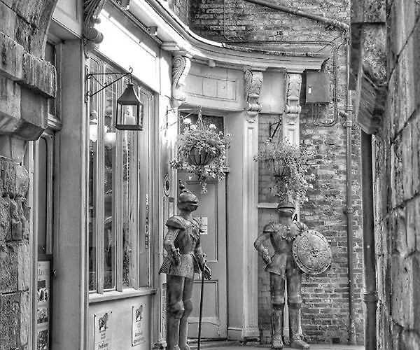 Cocoa Isabella - River Fronted With Secure Parking * York