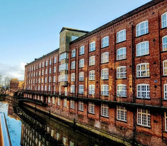 Cocoa Isabella - River Fronted With Secure Parking York