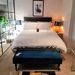 Cocoa Isabella - River Fronted With Secure Parking Apartamento York