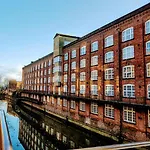 Cocoa Isabella - River Fronted With Secure Parking York