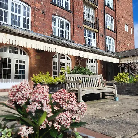 Cocoa Isabella - River Fronted With Secure Parking Apartment